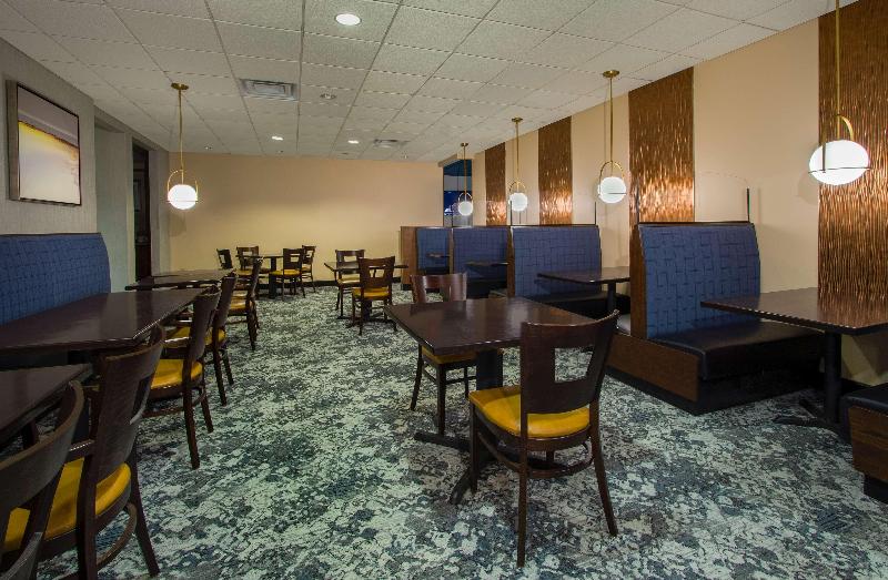 Doubletree By Hilton Newark image