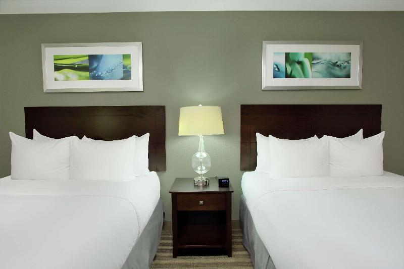 Doubletree By Hilton Newark image