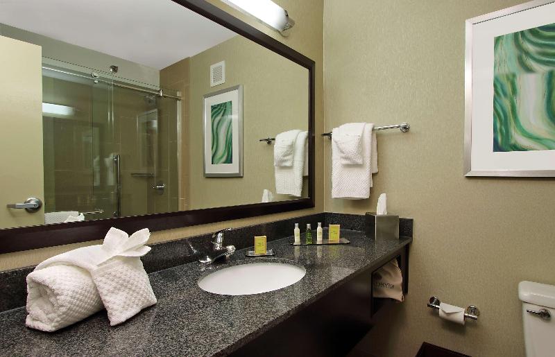 Doubletree By Hilton Newark image