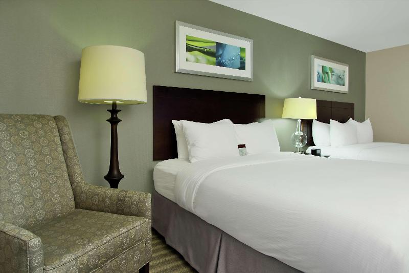 Doubletree By Hilton Newark image