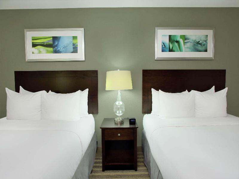Doubletree By Hilton Newark image