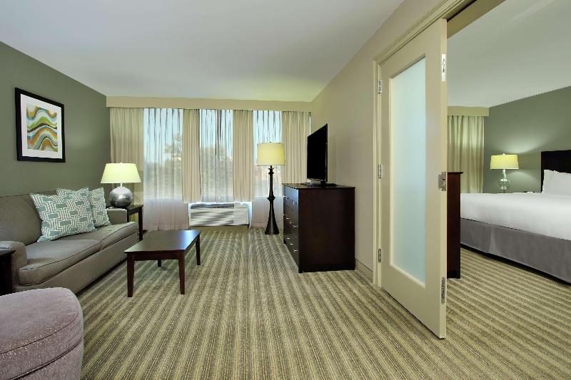 Doubletree By Hilton Newark image
