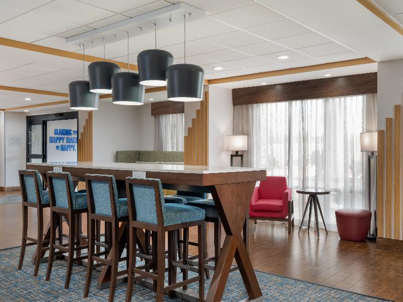 Hampton Inn Lake Charles image