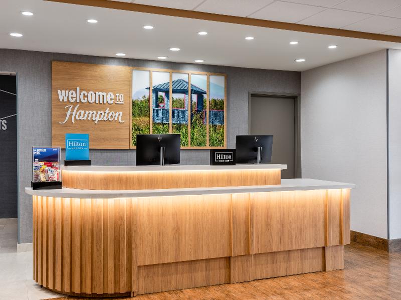 Hampton Inn Lake Charles image