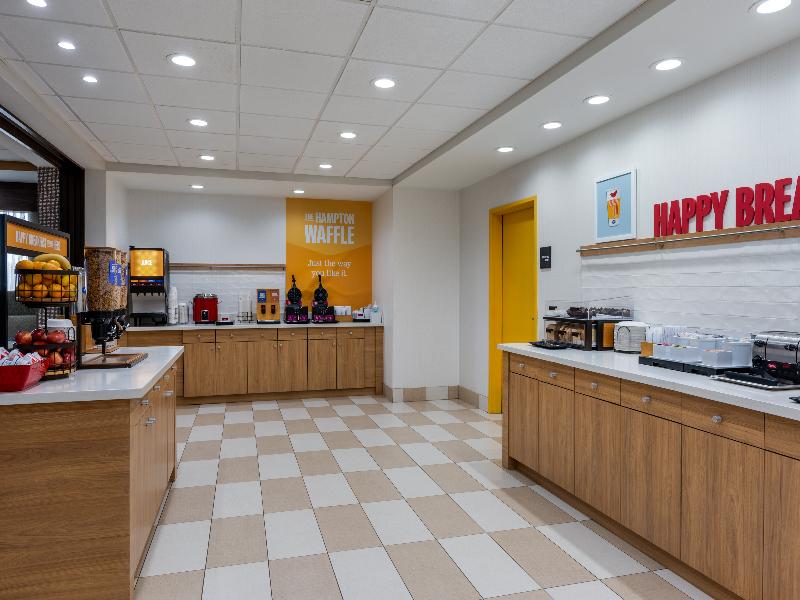Hampton Inn Lake Charles image