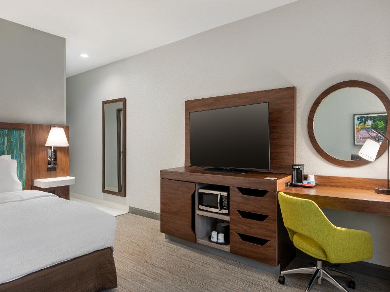 Hampton Inn Lake Charles image