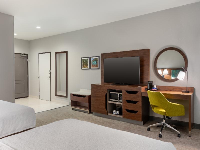 Hampton Inn Lake Charles image