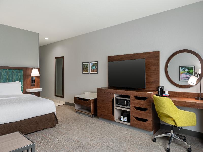 Hampton Inn Lake Charles image
