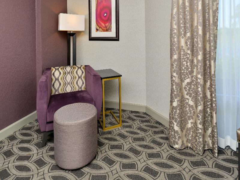 Doubletree by Hilton Orlando East - UCF Area image