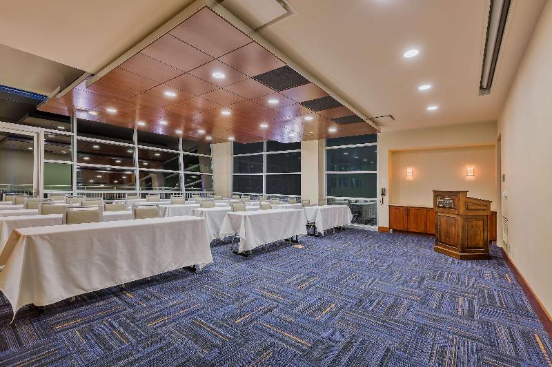 Hampton Inn & Suites Downtown Owensboro/Waterfront image