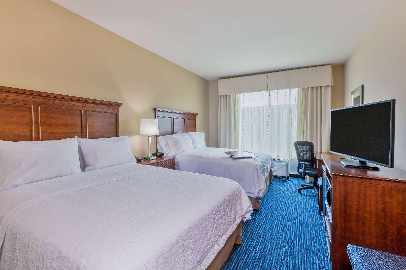 Hampton Inn & Suites Downtown Owensboro/Waterfront image