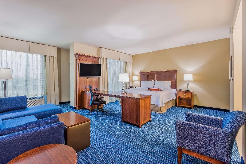 Hampton Inn & Suites Downtown Owensboro/Waterfront image