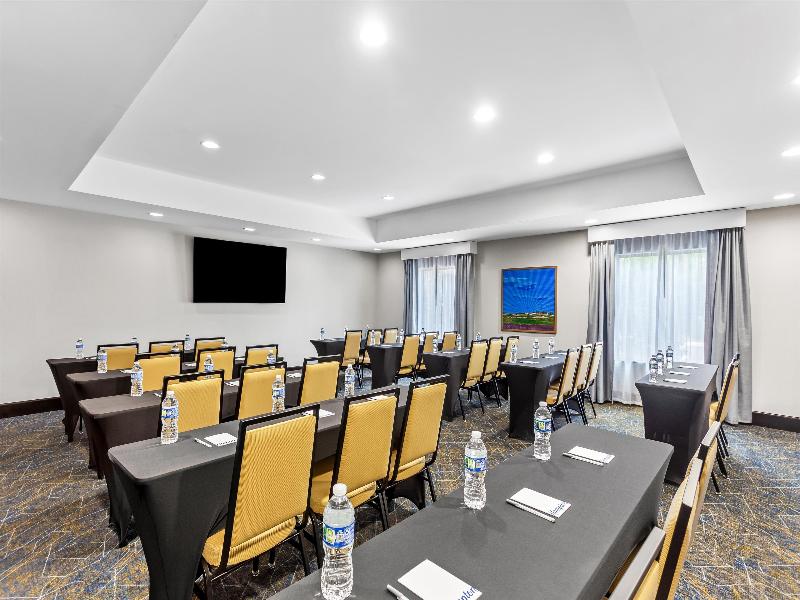 Hampton Inn-Dekalb (Near The University) image
