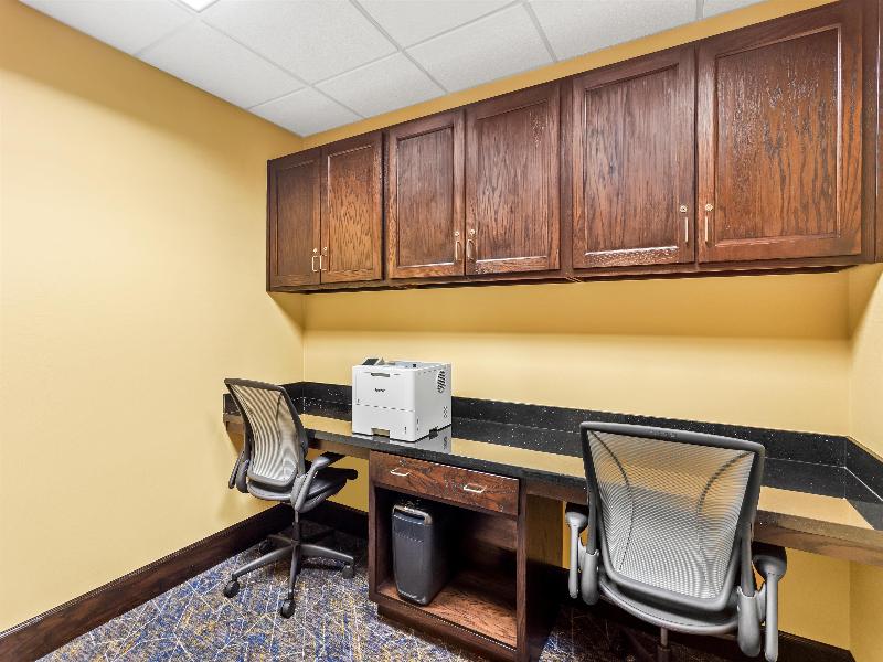 Hampton Inn-Dekalb (Near The University) image