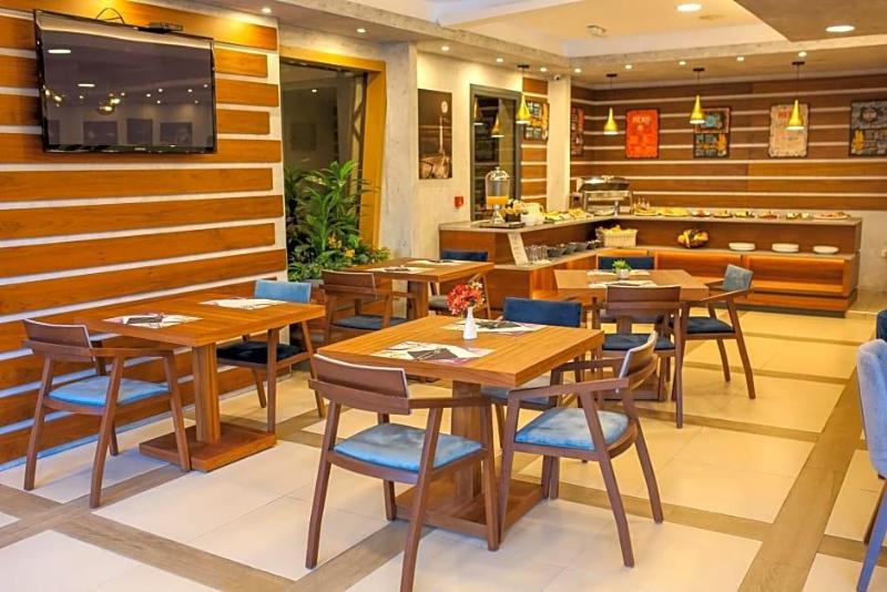 Hotel City Code Vizura garni RENEW image