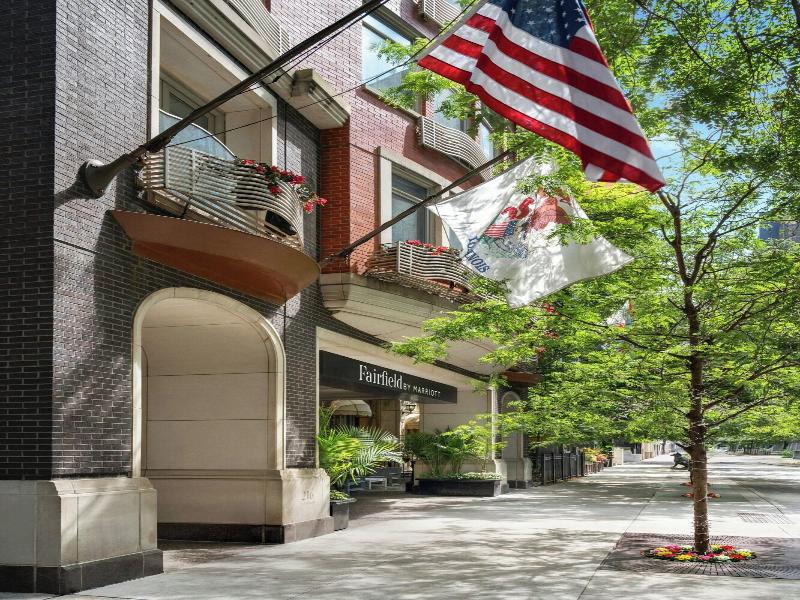 Fairfield Inn&Suites Chicago Downtown/MagnificentM image