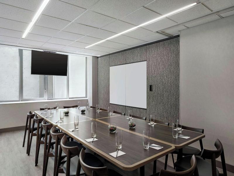 Fairfield Inn&Suites Chicago Downtown/MagnificentM image