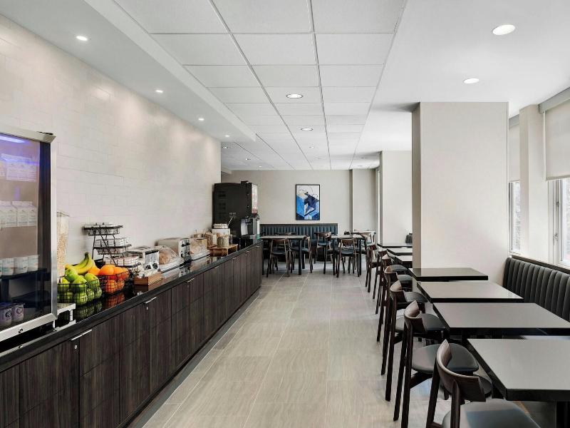 Fairfield Inn&Suites Chicago Downtown/MagnificentM image