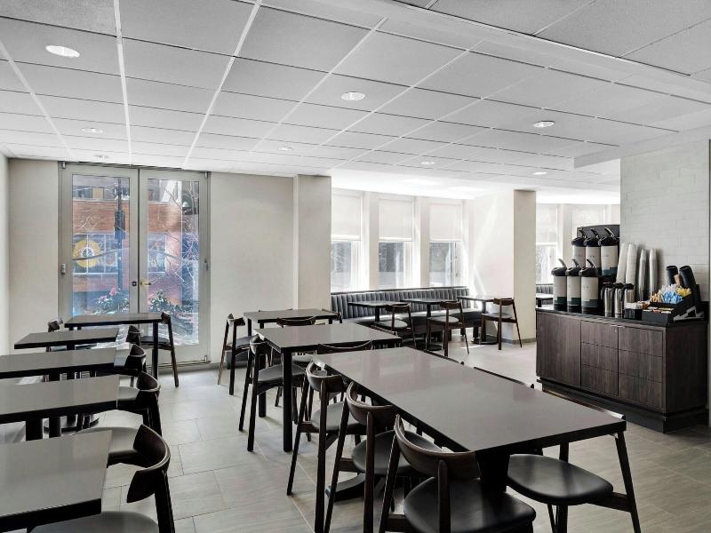 Fairfield Inn&Suites Chicago Downtown/MagnificentM image