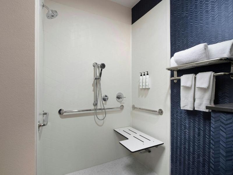 Fairfield Inn & Suites Dallas Park Central image