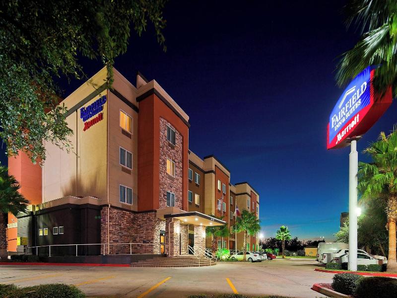 Fairfield Inn & Suites Houston Hobby Airport image