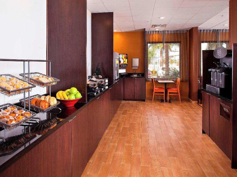 Fairfield Inn & Suites Houston Hobby Airport image