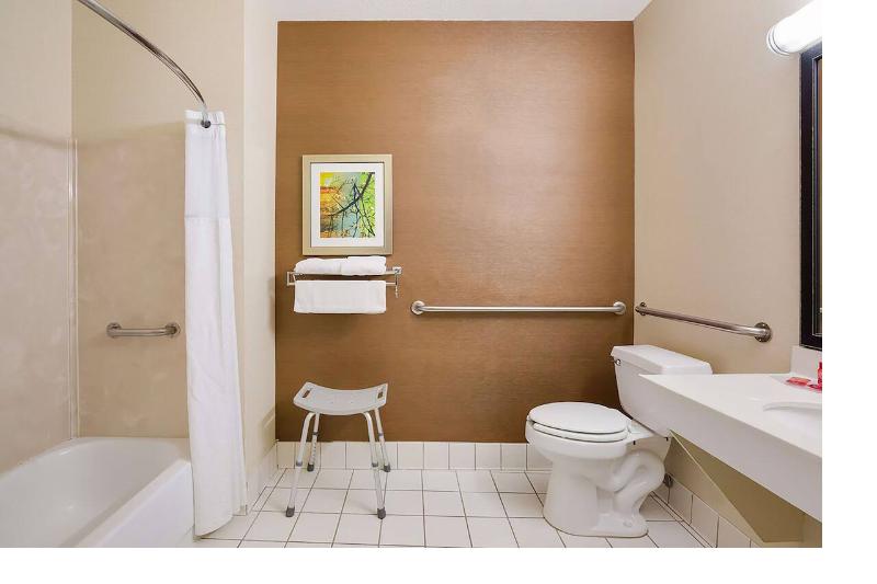 Americinn By Wyndham Minot image
