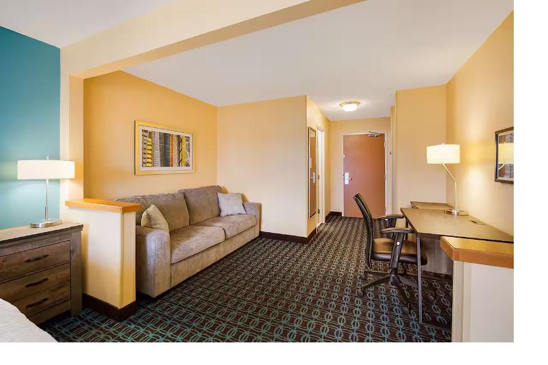 Americinn By Wyndham Minot image