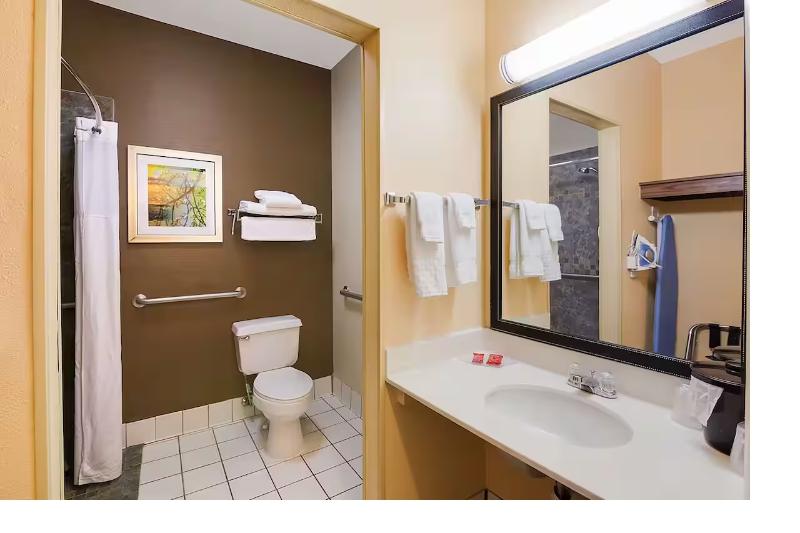 Americinn By Wyndham Minot image