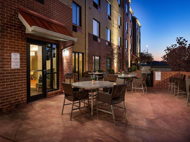 TownePlace Suites Garden City image
