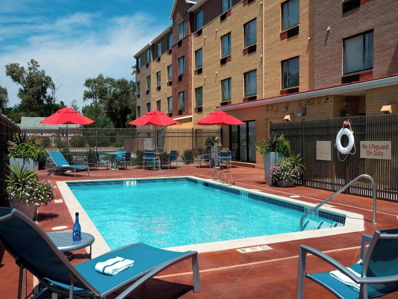 TownePlace Suites Garden City image