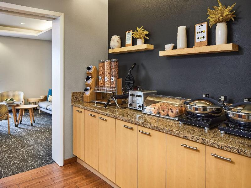TownePlace Suites Garden City image