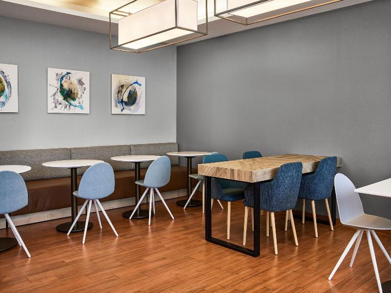 TownePlace Suites Garden City image