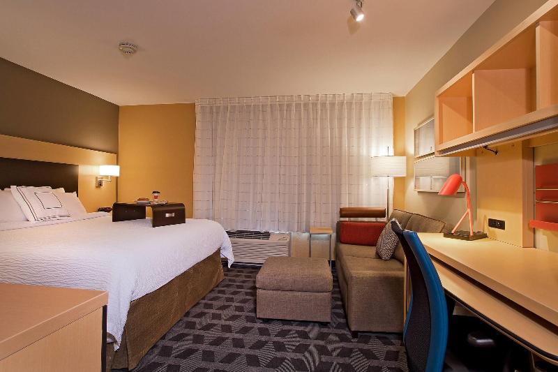 TownePlace Suites Garden City image