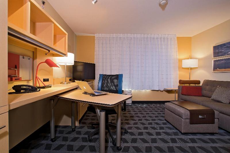 TownePlace Suites Garden City image