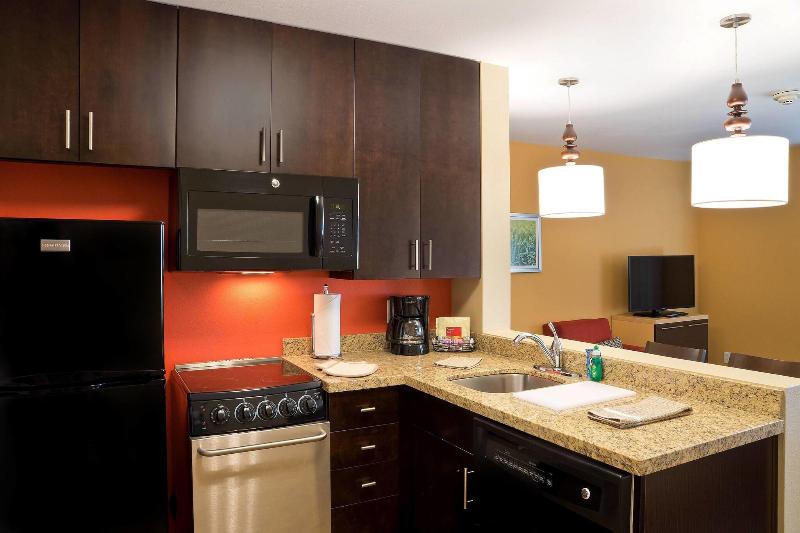 TownePlace Suites Garden City image