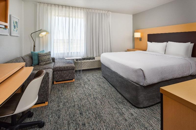 TownePlace Suites Garden City image
