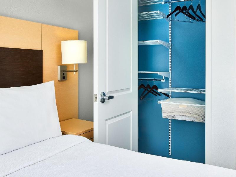 TownePlace Suites Garden City image