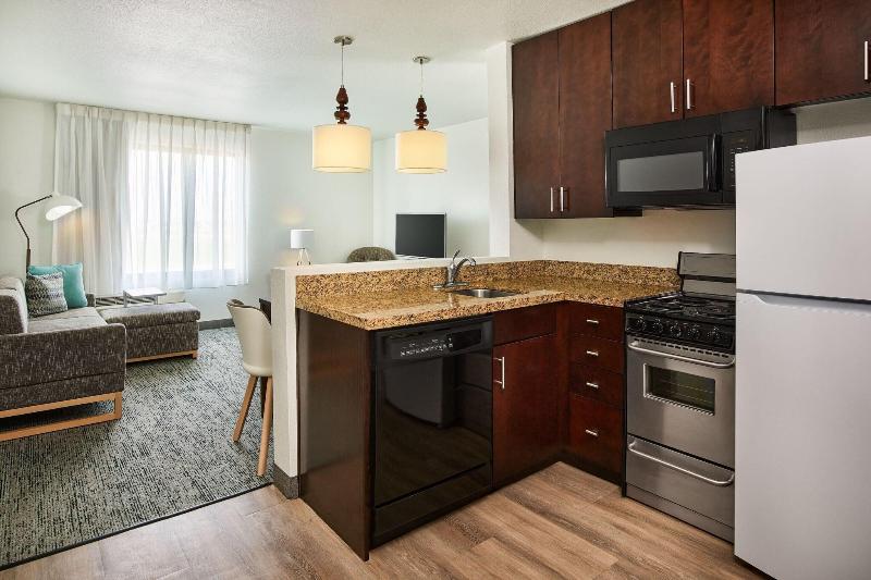 TownePlace Suites Garden City image