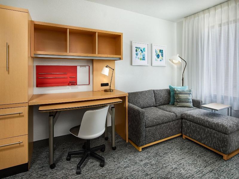 TownePlace Suites Garden City image