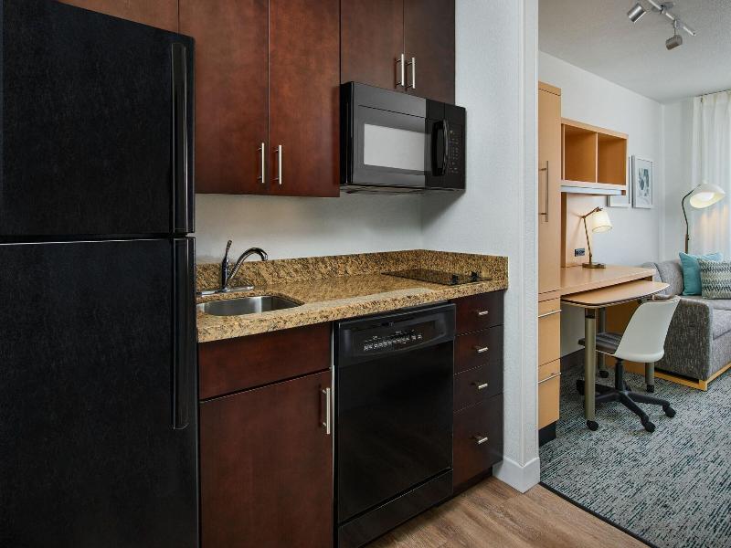 TownePlace Suites Garden City image