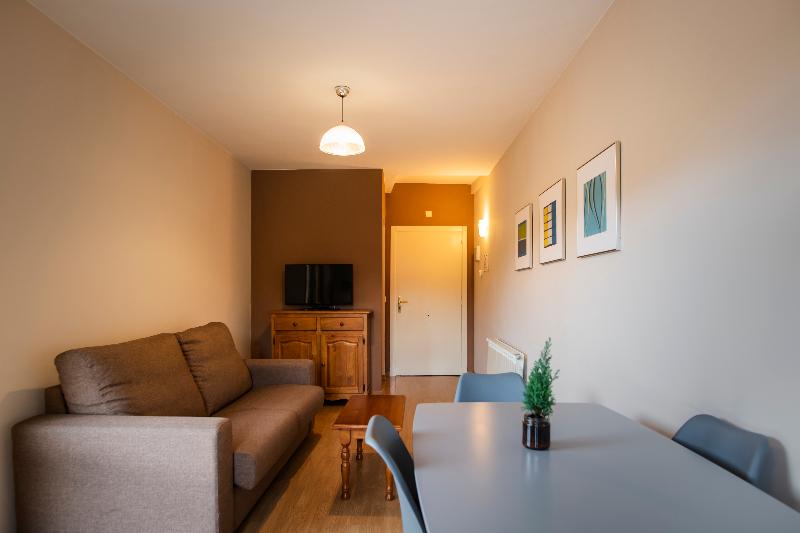 Ligueerre Resort image