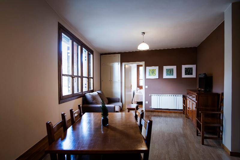 Ligueerre Resort image