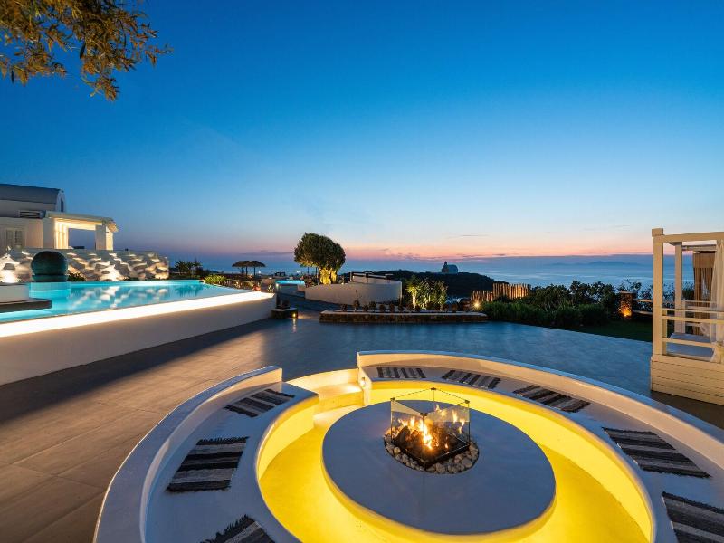 Oia Sunset Villas - Villa Swinging Sunset