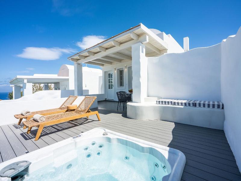 Oia Sunset Villas - Villa Swinging Sunset — photo 24