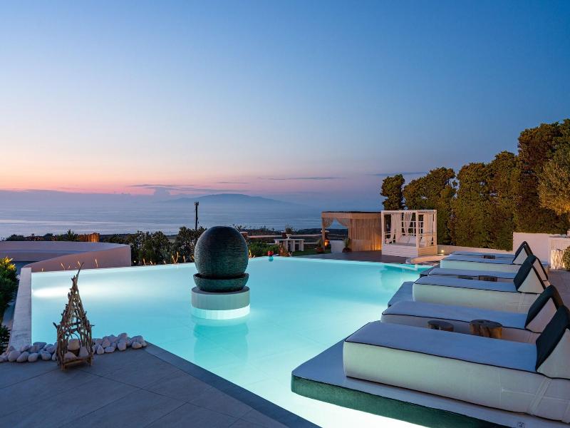 Oia Sunset Villas - Villa Swinging Sunset — photo 91