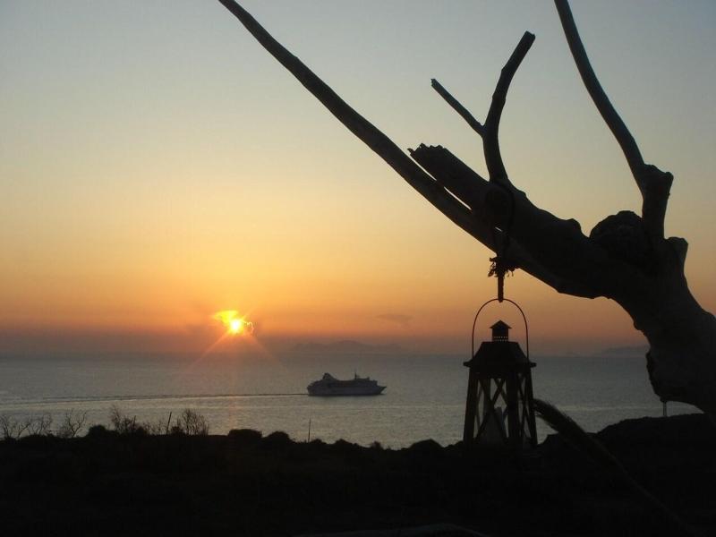 Oia Sunset Villas - Villa Swinging Sunset — photo 96