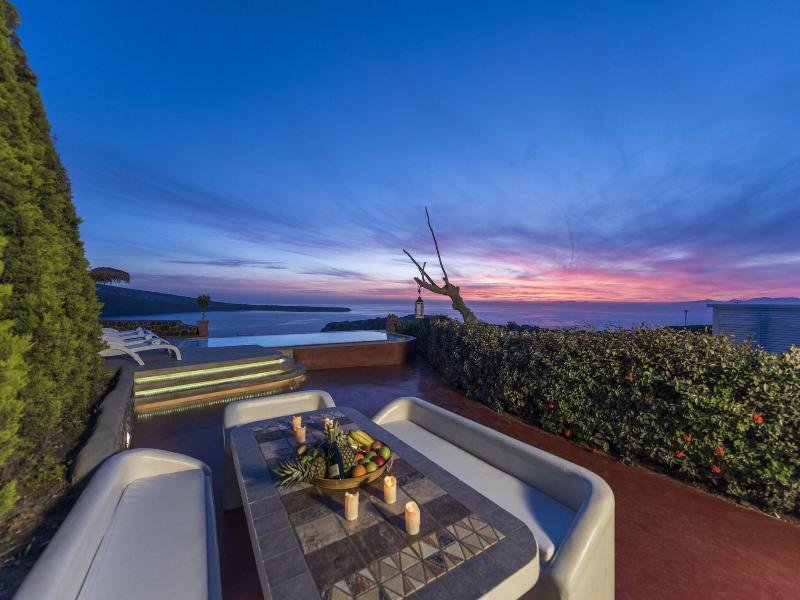 Oia Sunset Villas - Villa Swinging Sunset — photo 104