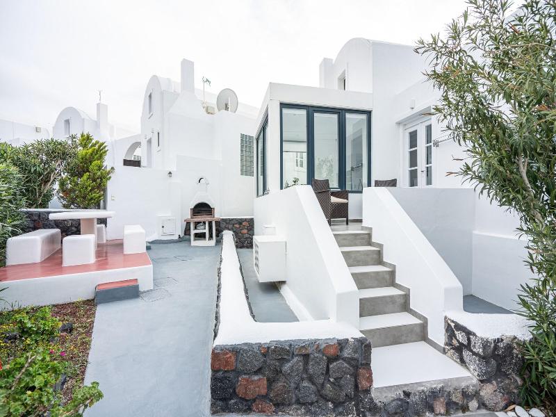 Oia Sunset Villas - Villa Swinging Sunset — photo 129