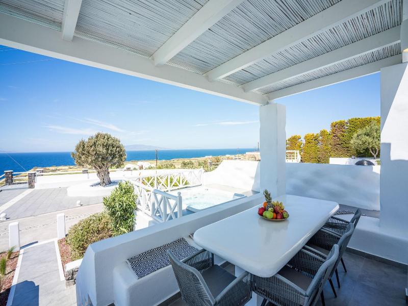 Oia Sunset Villas - Villa Swinging Sunset — photo 156